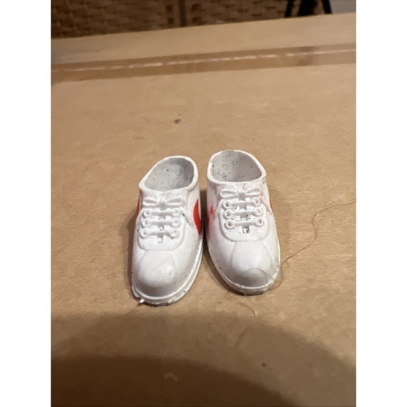 VINTAGE BARBIE DOLL CLONE clothes: WHITE NIKE SNEAKER Tennis SHOES-RED SWISH - Picture 5 of 5